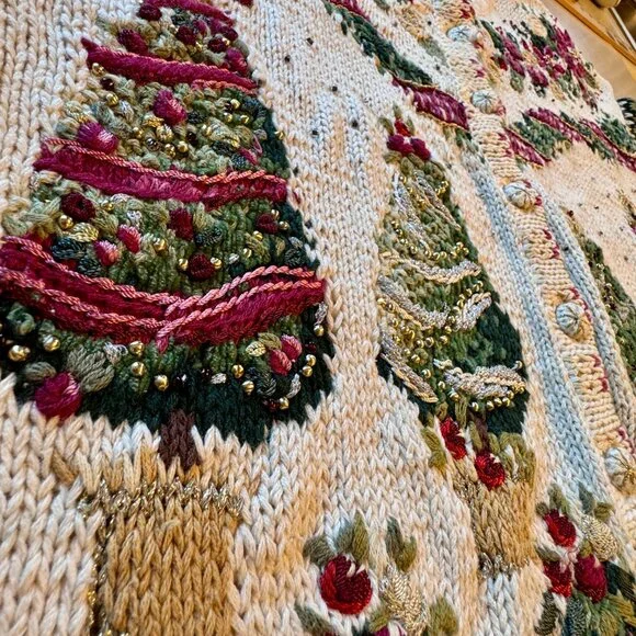 VTG Tiara International Xmas Cardigan Sweater Cream Print Embroidered Xmas Trees - Picture 3 of 9